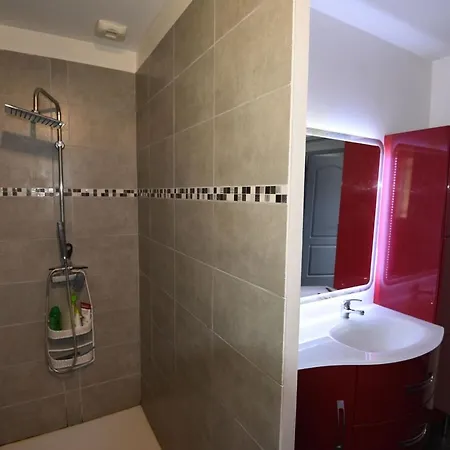 Des Coteaux Holiday home *